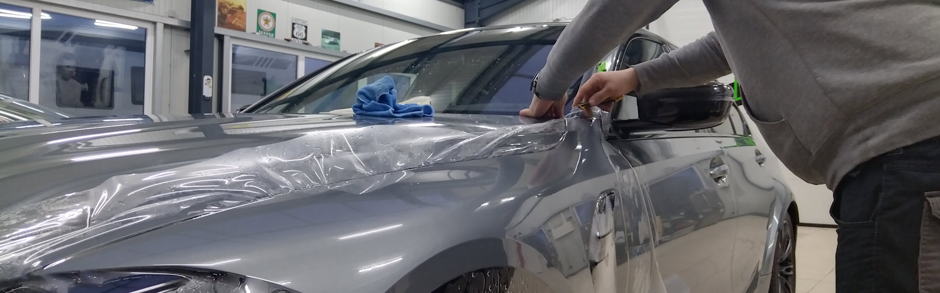 Voll-foliertes Auto mit Lackschutz